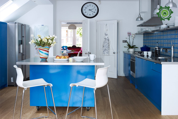 Trang trí nhà bếp với gam màu xanh nước biển